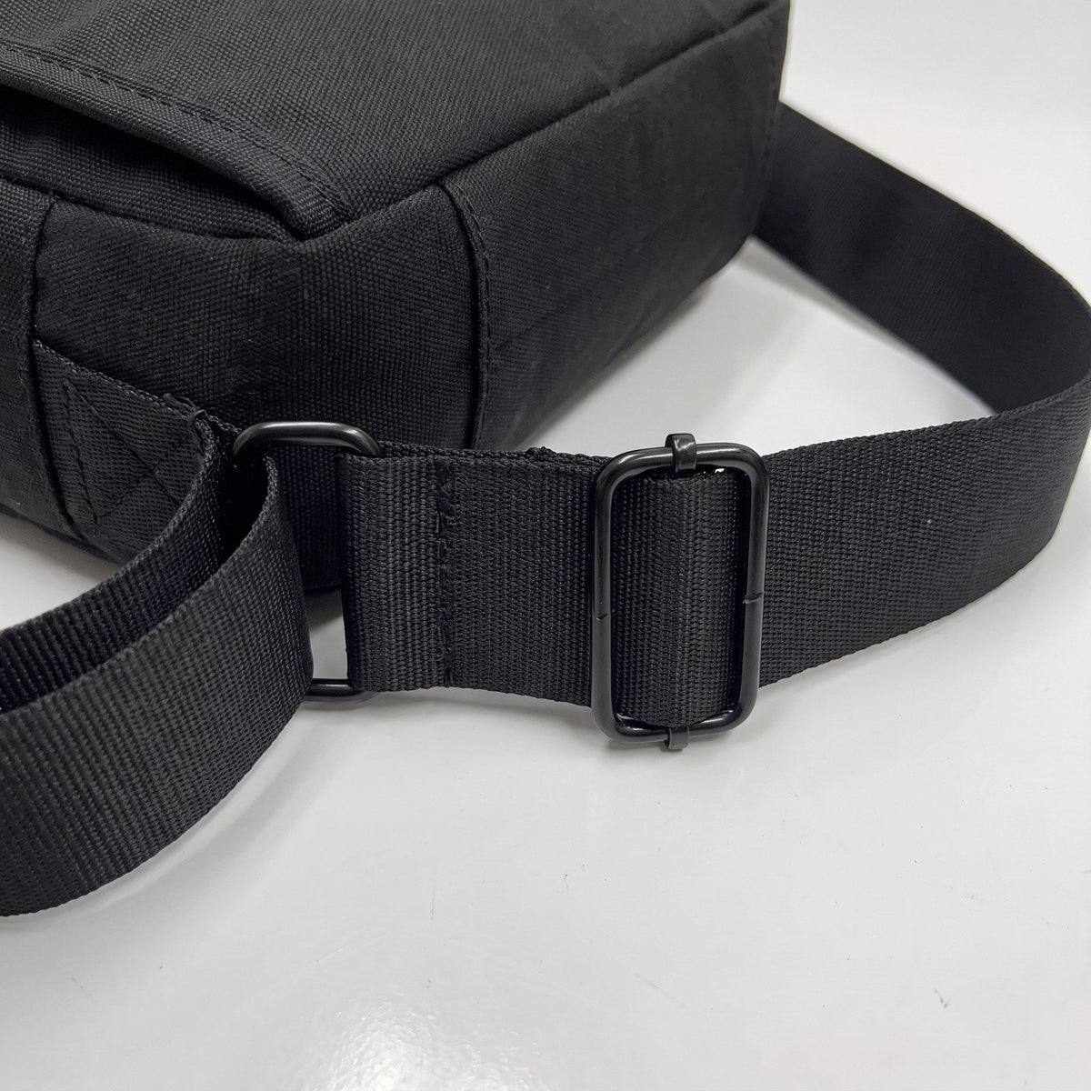 JUSTPACK Stripe flap-over crossbody bag, detail strap webbing