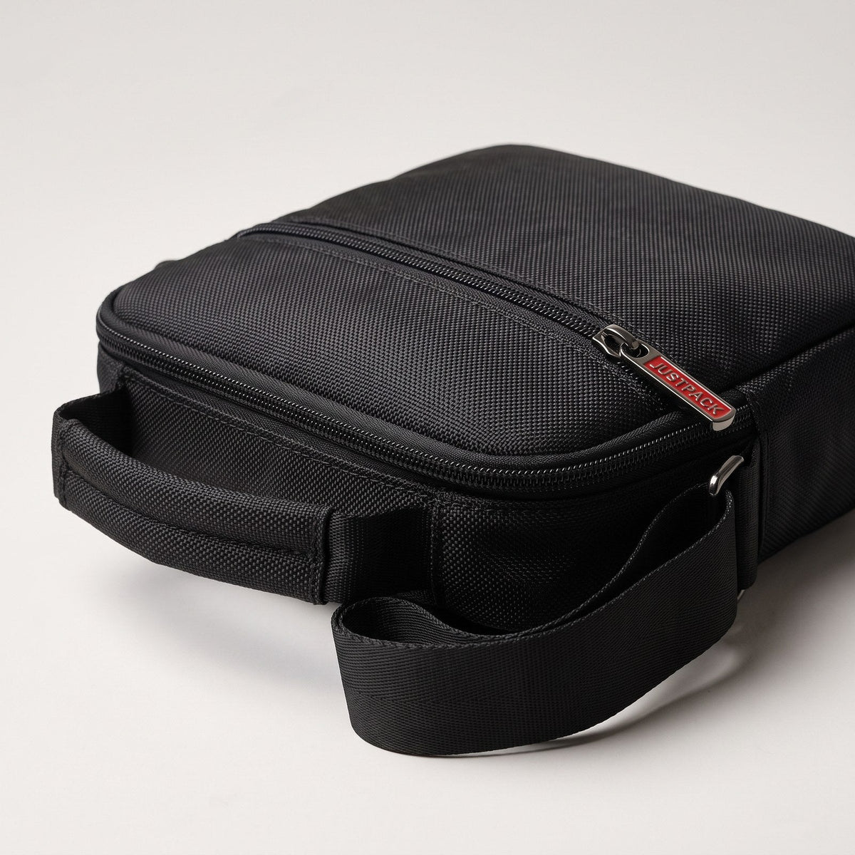 JUSTPACK Runner crossbody, fabric handle texture