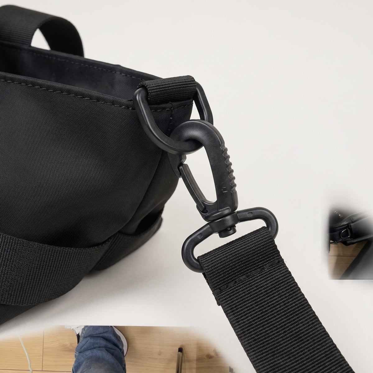 JUSTPACK Cargo tote, detail strap attachment