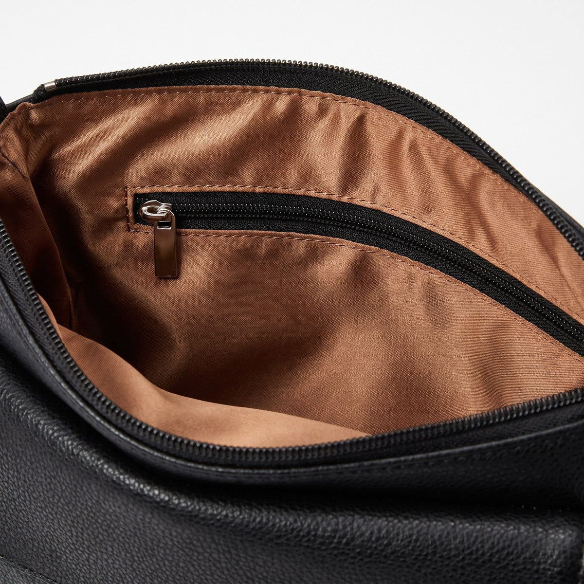 JUSTPACK Fold flap-over crossbody bag, lining detail