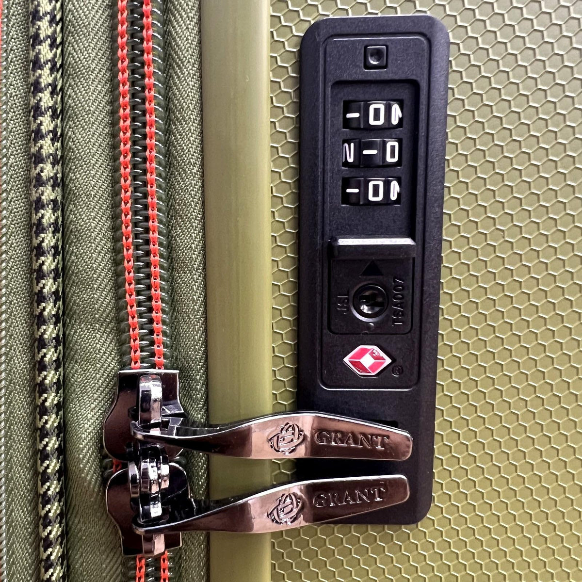 GRANT Highbred Suitcase Set