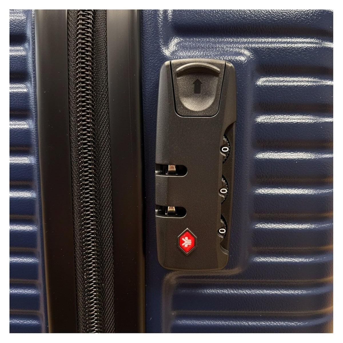 Ezzyrol Flint Ribbed Hard Shell Suitcase in Navy