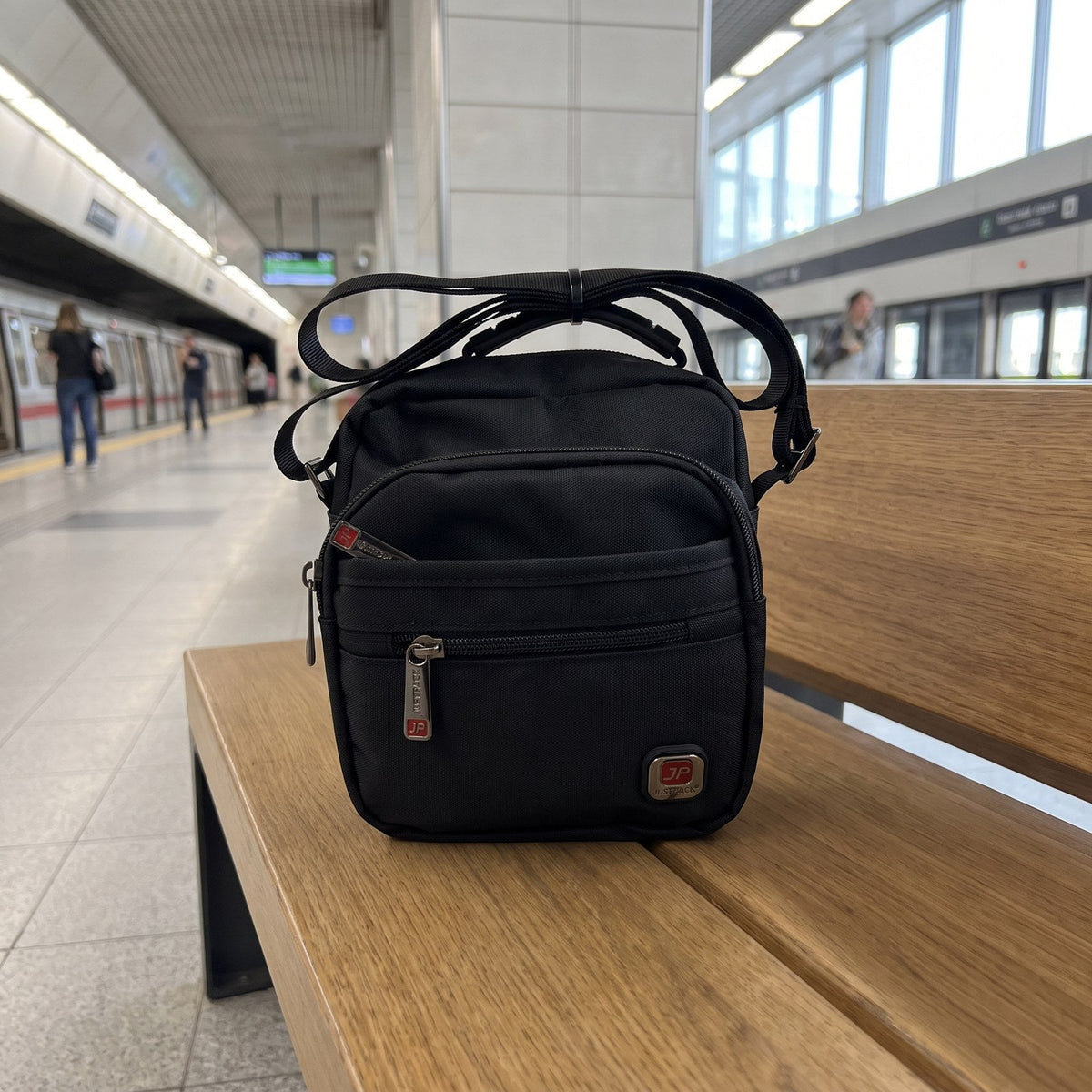 JUSTPACK Courier small crossbody, urban commute