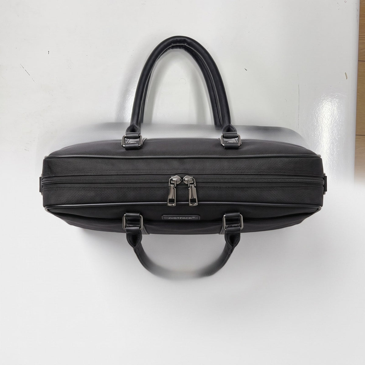 JUSTPACK Ledger laptop briefcase, top down view