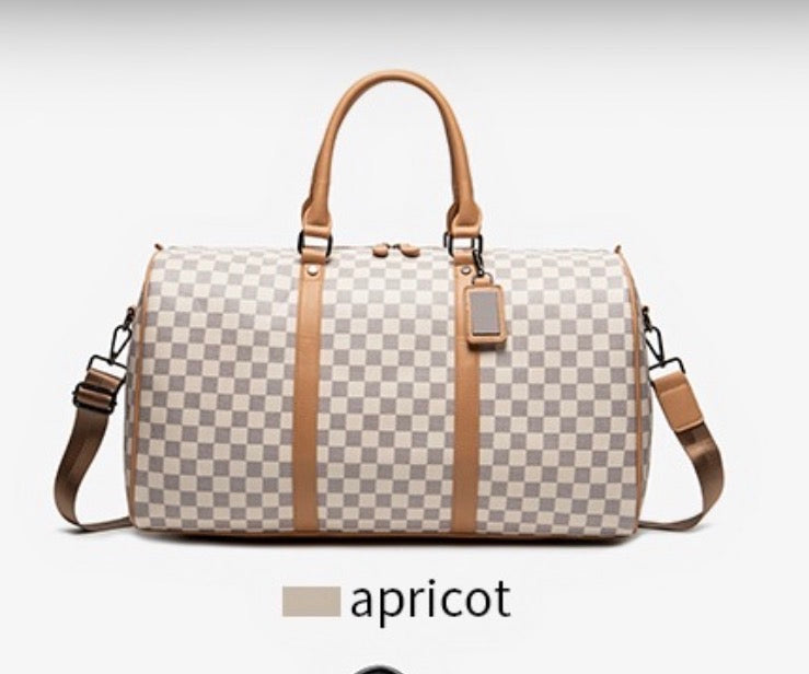 Ezzyrol under seat weekend holdall in a checkerboard pattern in cream and tan