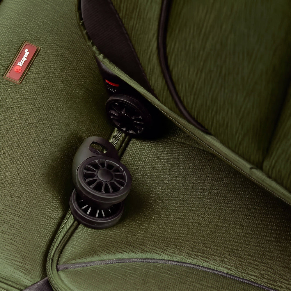 Ezzyrol Shuttle Green wheels close up