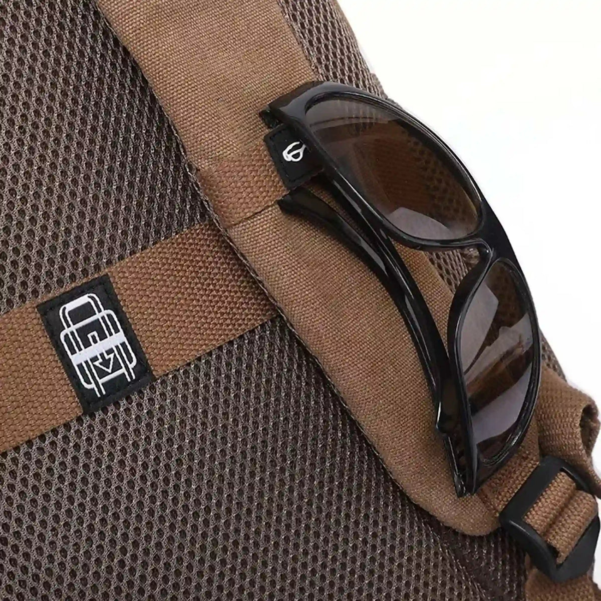 ezzyrol-grant-014-brown-detail