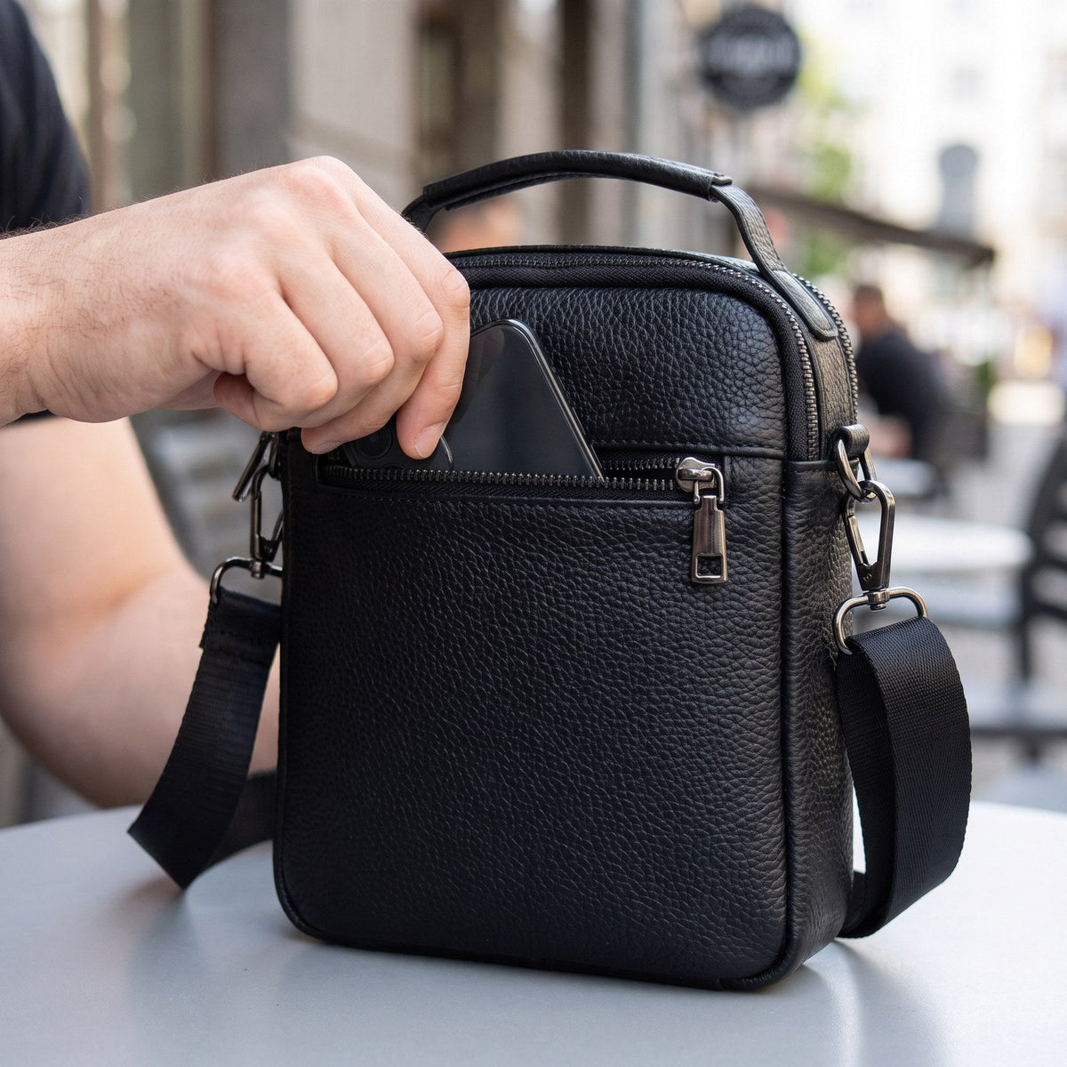JUSTPACK Tandem crossbody bag, accessing front pocket