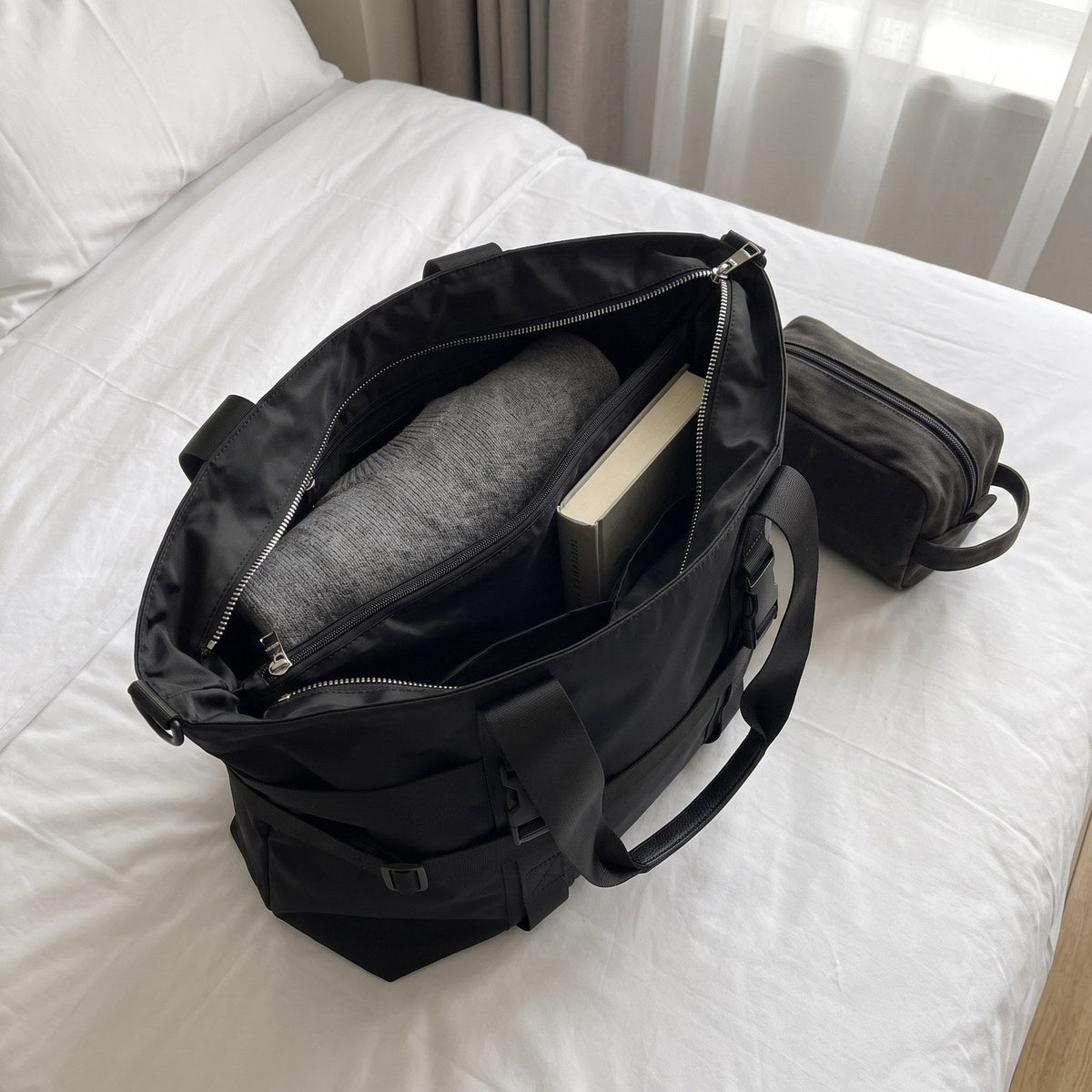 JUSTPACK Cargo tote, use case packed for weekend