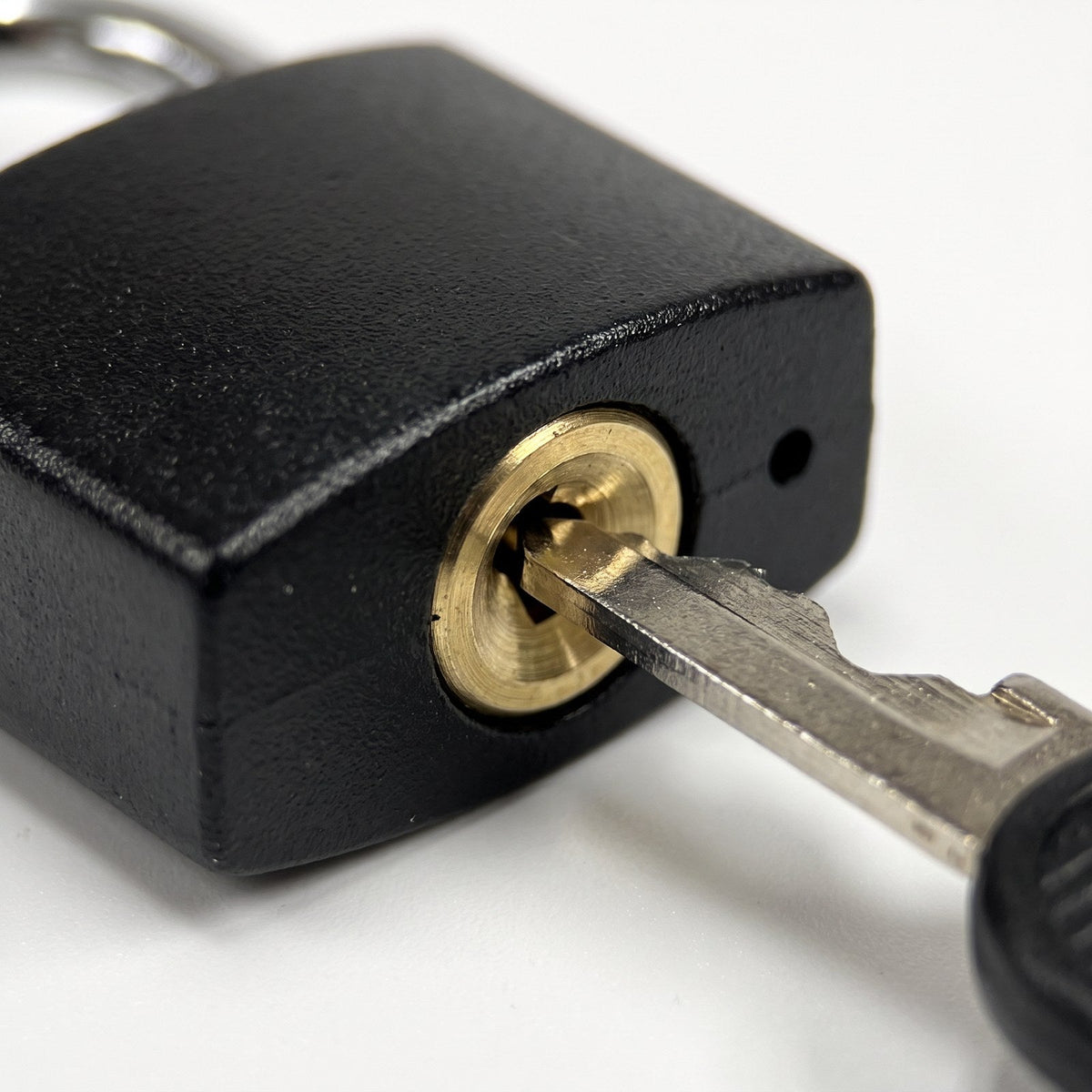 JUSTPACK Beacon keyed travel padlocks (2-pack) in black, key and mechanism