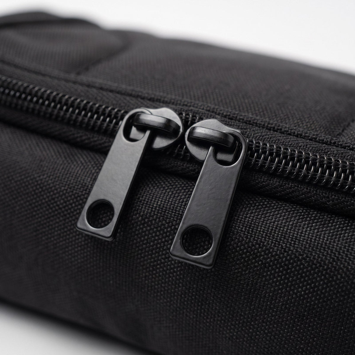 JUSTPACK Hook hanging toiletry bag, zipper hardware